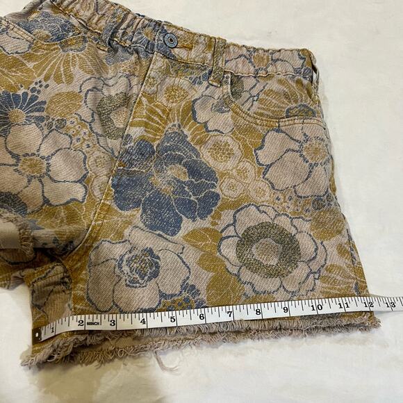 Pilcro x Anthropologie Lara Ultra High Waisted Floral frayed hem Shorts size XS - Picture 14 of 15